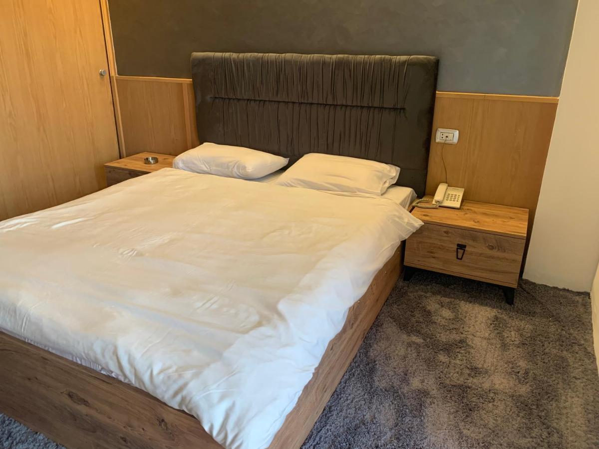 Masbah Plaza Hotel Baghdad Bagian luar foto